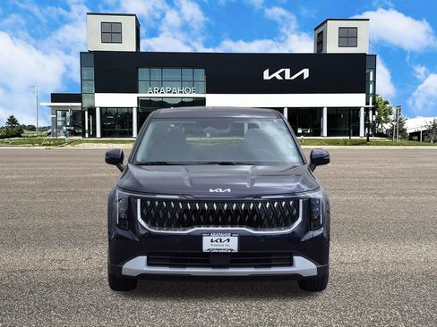 New 2026 Kia Carnival LX FWD image 3