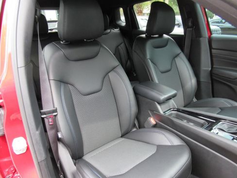 New 2026 Jeep Compass Latitude AWD/4WD image 9