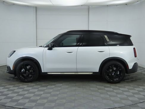 New 2025 MINI Cooper Countryman SE w/ Comfort Package Max image 8