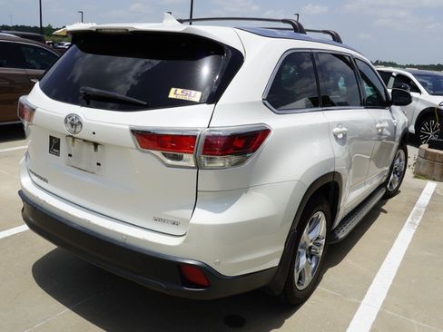 Used 2015 Toyota Highlander Limited FWD image 4