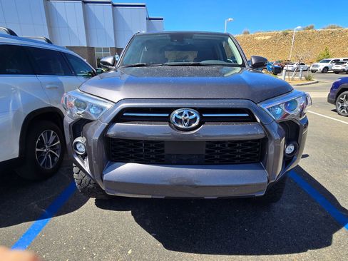 Used 2021 Toyota 4Runner SR5 Premium w/ Moonroof Package image 10