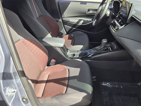 Used 2025 Toyota Corolla SE image 17