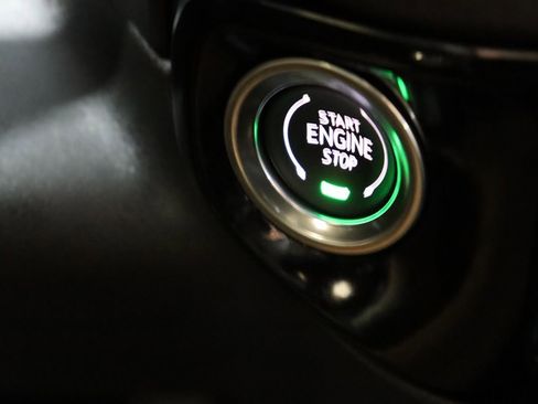 Used 2024 GMC Sierra 2500 SLE image 67