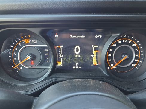 Used 2025 Jeep Wrangler Unlimited Sport AWD/4WD image 7