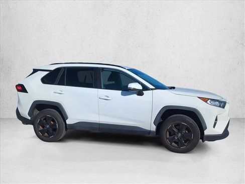 Certified 2021 Toyota RAV4 XLE image 4