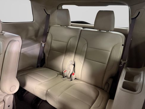 Used 2017 GMC Acadia Denali w/ Technology Package FWD image 20