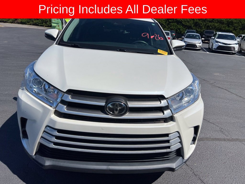 Used 2017 Toyota Highlander LE FWD image 16