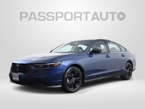Used 2025 Honda Accord SE image 1