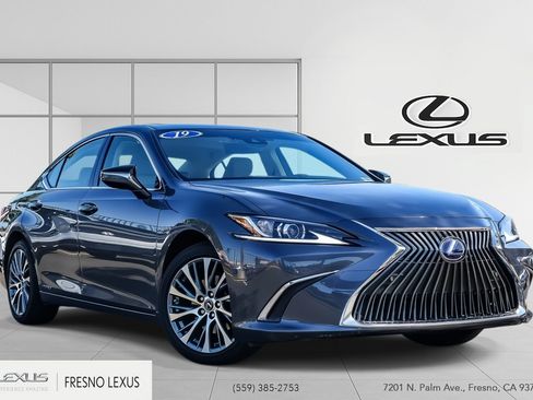 Used 2019 Lexus ES 300h w/ Premium Package FWD image 1