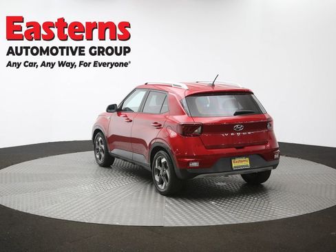 Used 2023 Hyundai Venue Limited image 65