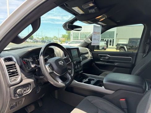 Used 2019 RAM 1500 Big Horn AWD/4WD image 17