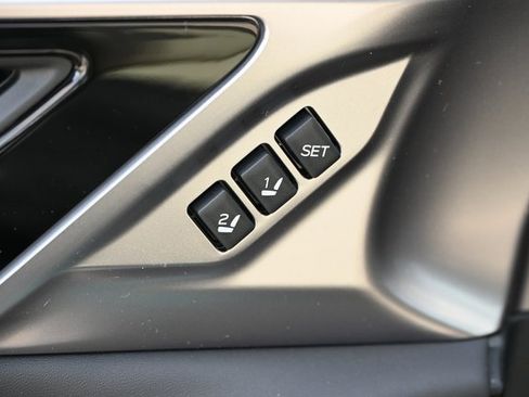 New 2025 Subaru Outback Limited image 19