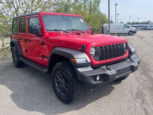 Used 2024 Jeep Wrangler Unlimited Sport AWD/4WD image 5