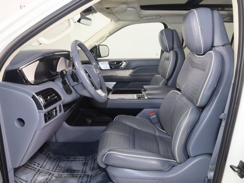 Used 2023 Lincoln Navigator Black Label image 13