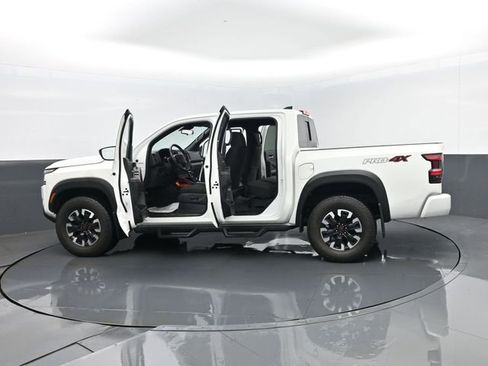 Used 2024 Nissan Frontier PRO-4X w/ Off-Road Protection Package AWD/4WD image 28
