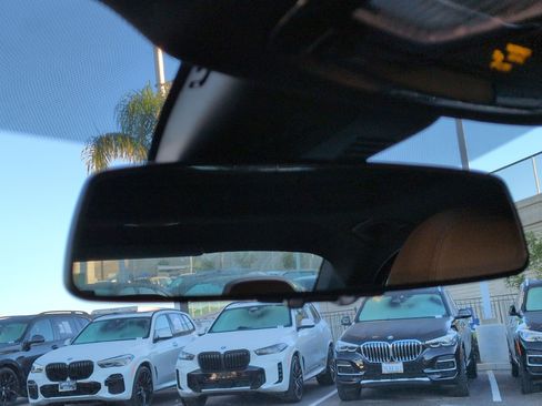 Certified 2024 BMW 330i Sedan w/ M Sport Package image 27