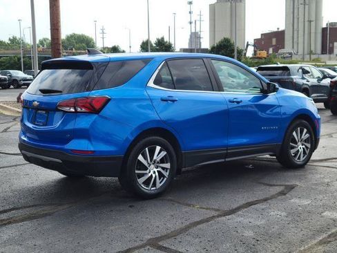 Used 2024 Chevrolet Equinox LT FWD image 2