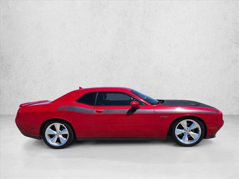 Used 2015 Dodge Challenger R/T Plus RWD image 4
