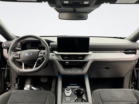 Used 2025 Ford Explorer ST AWD/4WD image 15