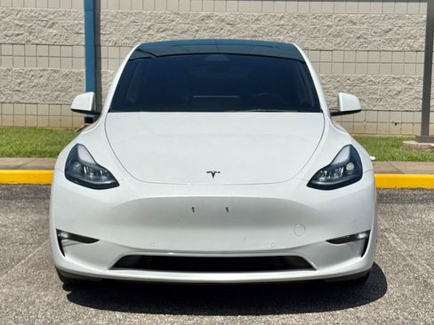 Used 2022 Tesla Model Y Performance AWD/4WD image 2