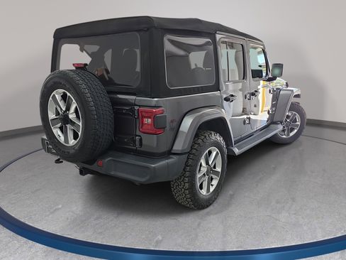 Used 2021 Jeep Wrangler Unlimited Sahara image 5