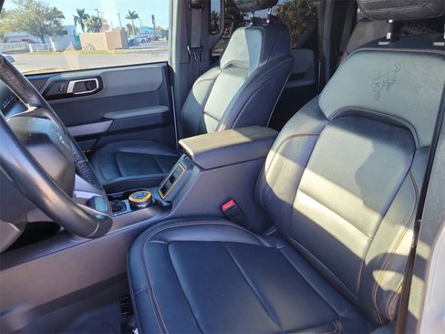 Used 2022 Ford Bronco Badlands w/ Sasquatch Package image 18