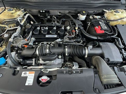 Used 2019 Honda Accord LX image 10