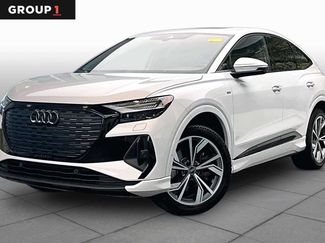 Used 2023 Audi Q4 e-tron Prestige w/ Black Optic Package AWD/4WD video 1