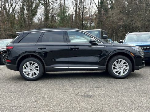 New 2026 Lincoln Corsair Premiere image 3