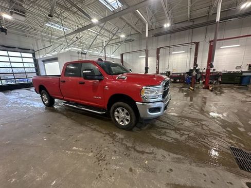 Used 2024 RAM 3500 Big Horn AWD/4WD image 2