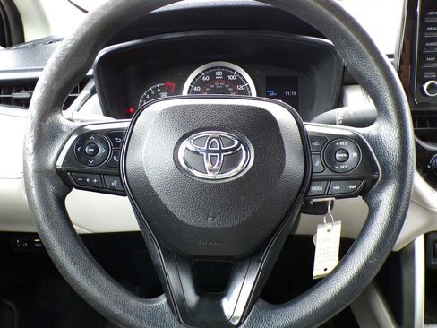 Used 2022 Toyota Corolla Cross L FWD image 14