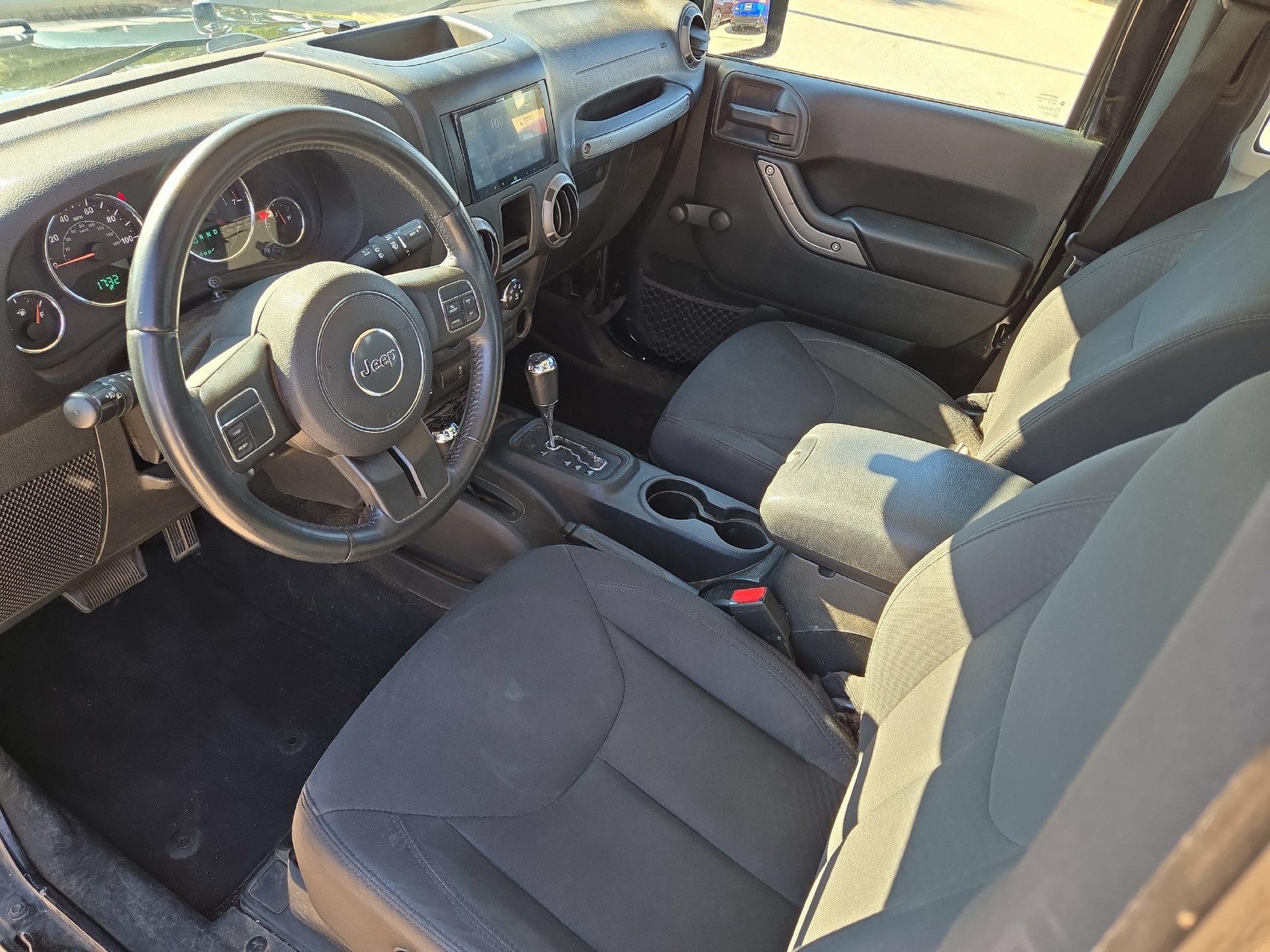 Used 2018 Jeep Wrangler Sport AWD/4WD image 14