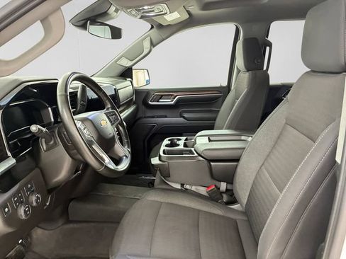 Used 2024 Chevrolet Silverado 1500 LT AWD/4WD image 12