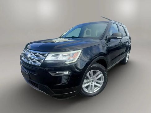 Used 2019 Ford Explorer XLT w/ Equipment Group 201A AWD/4WD image 1