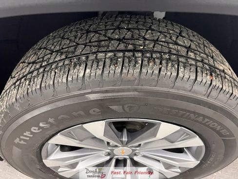 Used 2025 Chevrolet Equinox LT FWD image 21