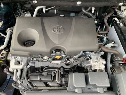 Used 2025 Toyota RAV4 XLE image 32