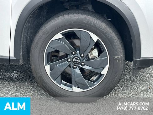 Used 2024 Nissan Rogue SV AWD/4WD image 14