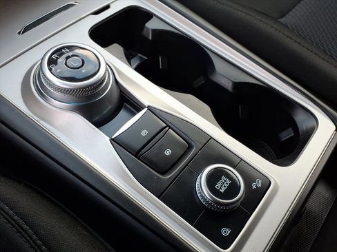 Used 2023 Ford Explorer XLT image 20