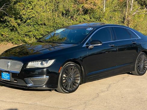 Used 2017 Lincoln MKZ Reserve image 2