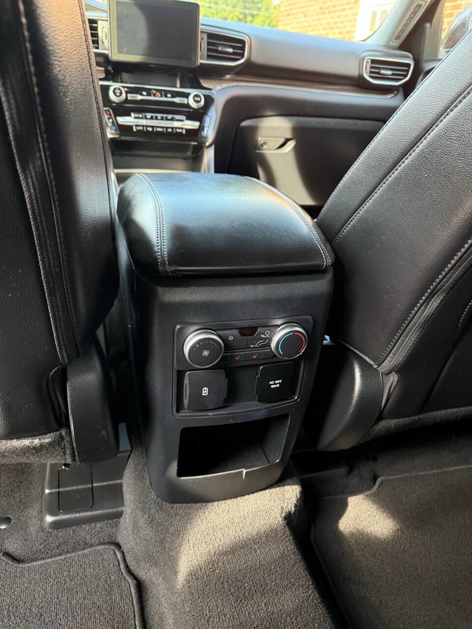 Used 2021 Ford Explorer Limited w/ Equipment Group 301A AWD/4WD image 13