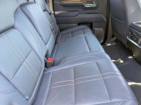 Used 2024 Chevrolet Silverado 1500 High Country image 19