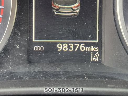 Used 2017 Toyota Highlander Plus FWD image 29