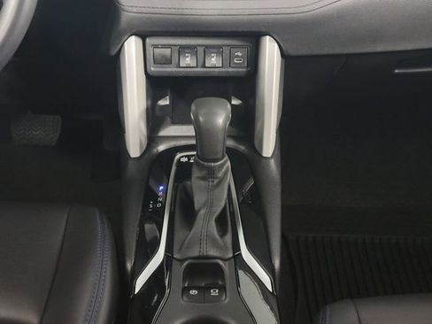 Used 2024 Toyota Corolla Cross XSE image 25
