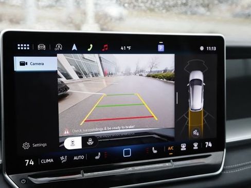 Used 2025 Volkswagen Tiguan SE w/ Panoramic Sunroof Package AWD/4WD image 27