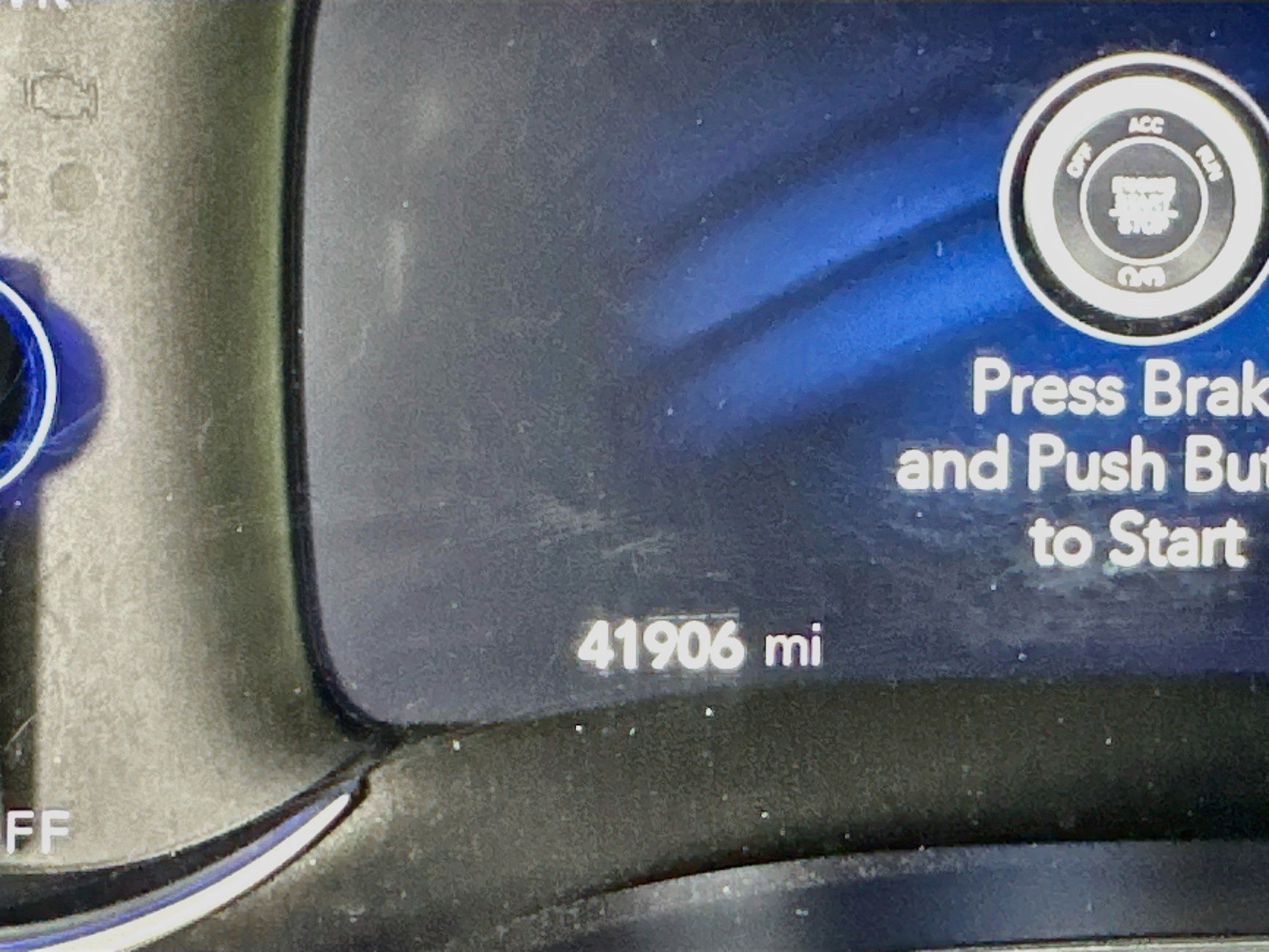 Used 2024 Chrysler Pacifica Limited FWD image 18