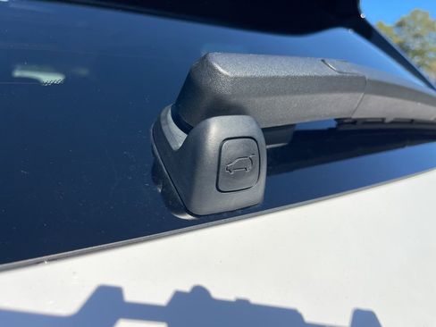 Used 2021 Genesis GV80 3.5T w/ Advanced Package 06 image 28