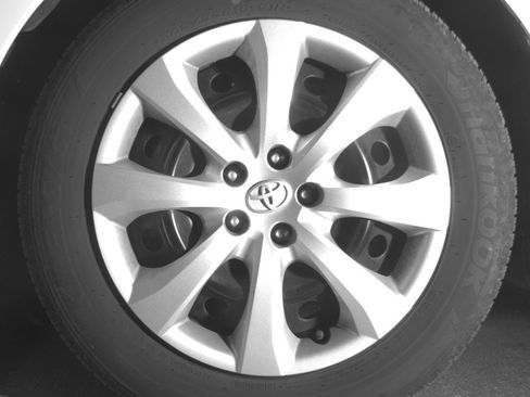 Used 2025 Toyota Corolla LE FWD image 12