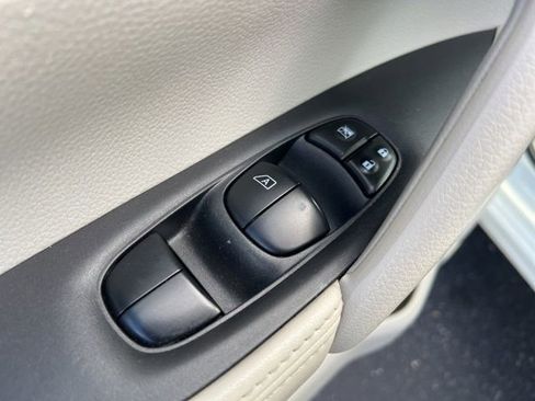 Used 2022 Nissan Rogue Sport SL w/ Premium Package image 30