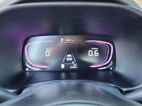 Used 2025 Kia Soul LX w/ LX Technology Package FWD image 24