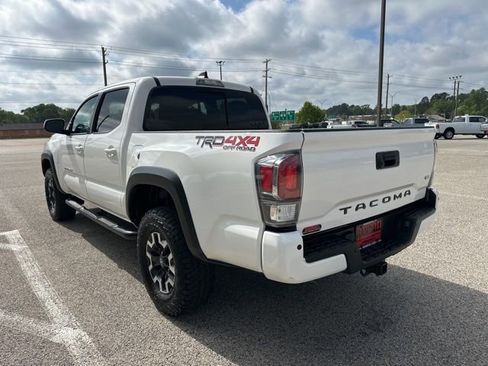 Used 2022 Toyota Tacoma TRD Off-Road w/ Technology Package image 5